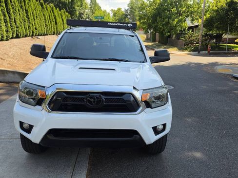 Used 2012 Toyota Tacoma 4x4 Double Cab w/ TRD Sport Pkg image 2