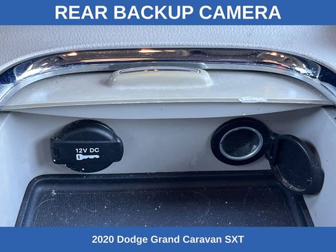 Used 2020 Dodge Grand Caravan SXT image 6