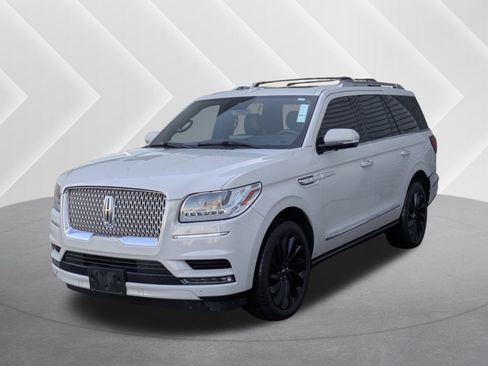 Used 2021 Lincoln Navigator Reserve image 1