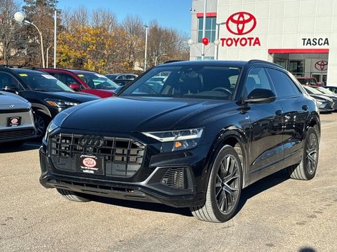 Used 2021 Audi Q8 Premium Plus w/ Premium Plus Package image 3