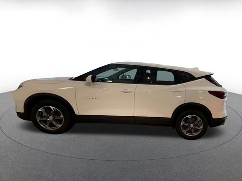 Used 2025 Chevrolet Blazer LT FWD image 10