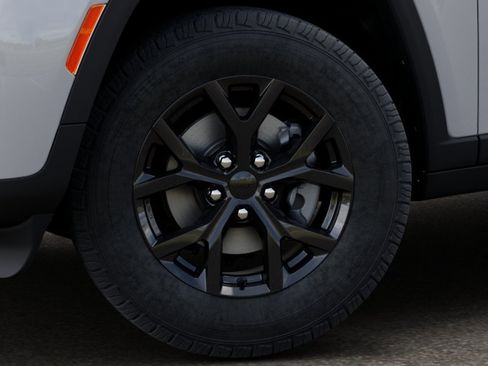 New 2026 Jeep Grand Cherokee L Laredo Altitude image 24