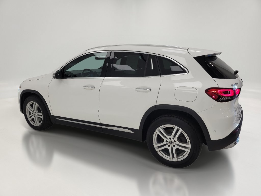 Used 2023 Mercedes-Benz GLA 250 4MATIC w/ Premium Package image 8