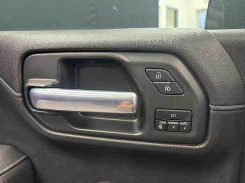 Used 2020 Chevrolet Silverado 1500 LTZ w/ LTZ Texas Edition AWD/4WD image 27