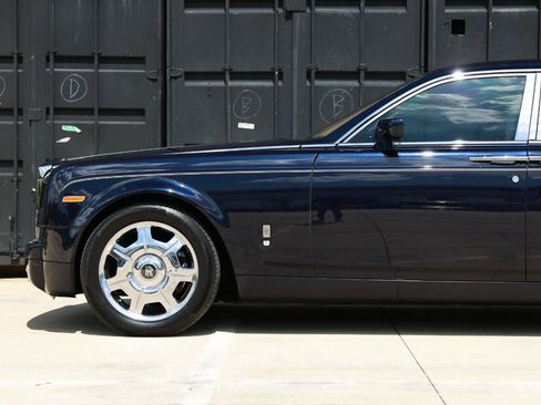 Used 2006 Rolls-Royce Phantom Sedan RWD image 29