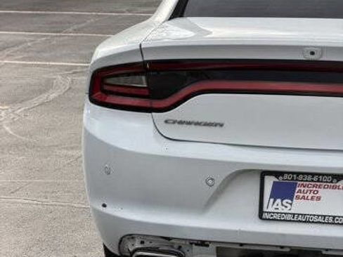 Used 2018 Dodge Charger SXT image 6