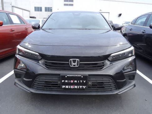 Used 2024 Honda Civic Sport image 2