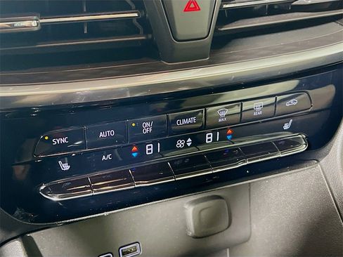 Used 2024 Buick Encore GX Avenir w/ Avenir Convenience Package image 15