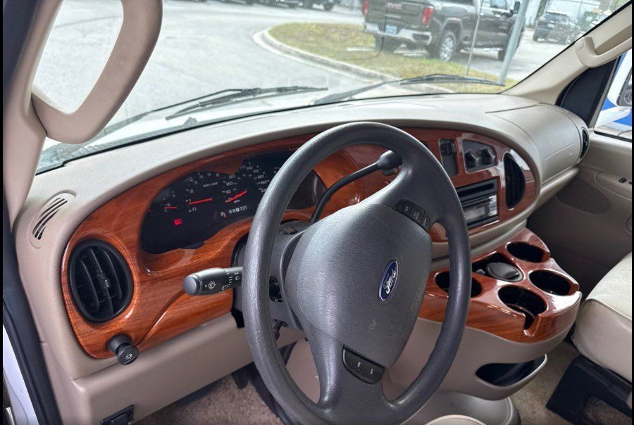 Used 2006 Ford E-450 and Econoline 450 RWD image 43