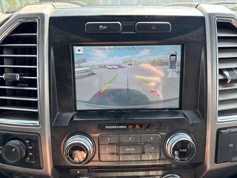 Used 2016 Ford F150 Platinum w/ Max Trailer Tow Package AWD/4WD image 16