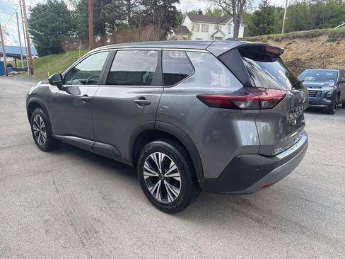 Used 2023 Nissan Rogue SV AWD/4WD image 5