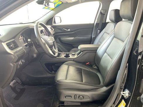 Used 2023 GMC Acadia SLT w/ Preferred Package image 24