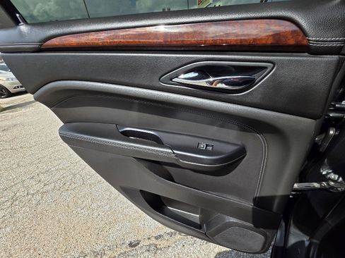 Used 2016 Cadillac SRX Luxury w/ Driver Awareness Package FWD image 38