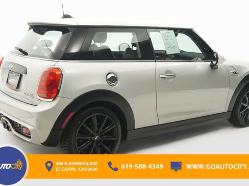 Used 2017 MINI Cooper S image 6