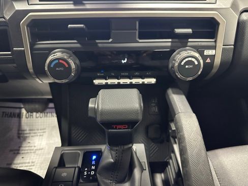 Used 2025 Toyota Tacoma TRD Off-Road image 38