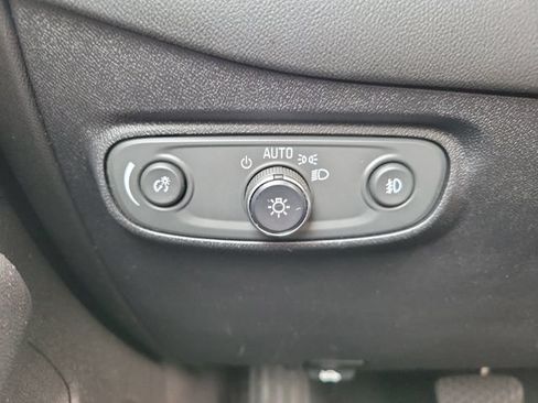Used 2018 Chevrolet Equinox Premier FWD image 14