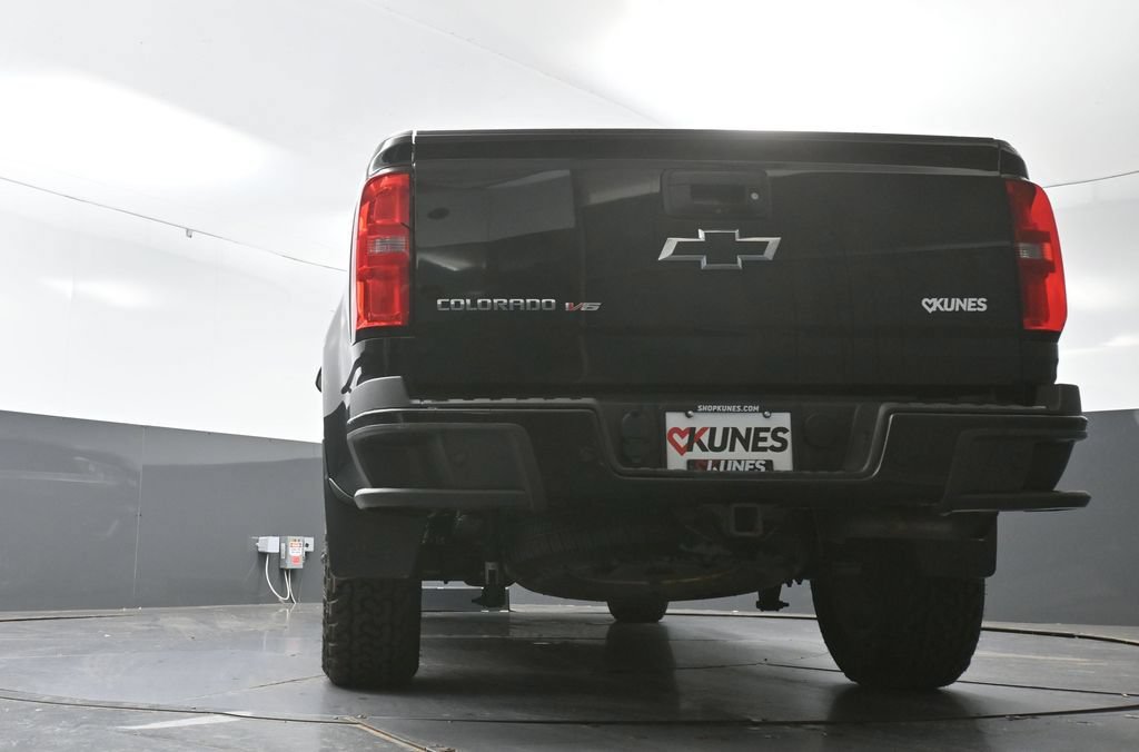 Used 2020 Chevrolet Colorado Z71 w/ Z71 Midnight Edition AWD/4WD image 55