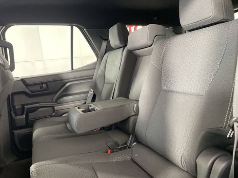 New 2026 Toyota 4Runner SR5 AWD/4WD image 22