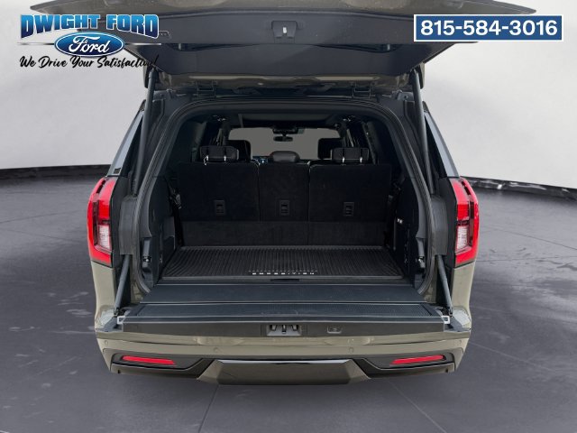 Used 2025 Ford Expedition Tremor AWD/4WD image 18