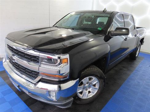 Used 2017 Chevrolet Silverado 1500 LT w/ Texas Edition image 4