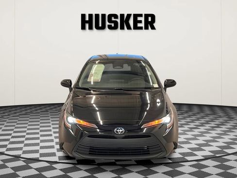 Used 2023 Toyota Corolla LE FWD image 3