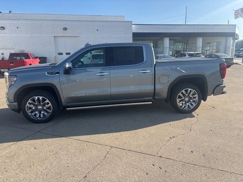 Certified 2025 GMC Sierra 1500 Denali image 9