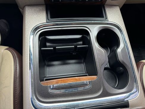 Used 2018 RAM 2500 Longhorn w/ Longhorn Southfork Package image 19