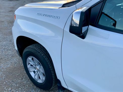 New 2026 Chevrolet Silverado 1500 LT image 17