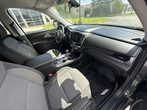 Used 2020 Chevrolet Traverse LT AWD/4WD image 28