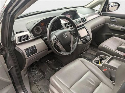 Used 2016 Honda Odyssey Touring Elite image 10