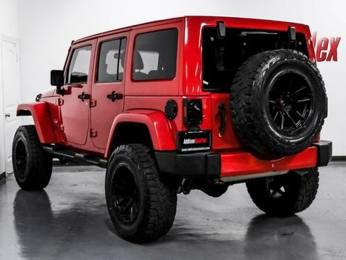 Used 2017 Jeep Wrangler Unlimited Sahara w/ Connectivity Group image 9