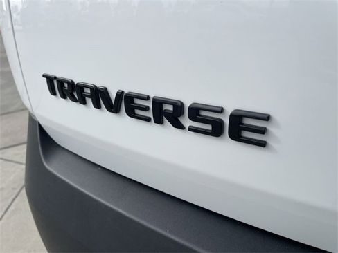 Used 2019 Chevrolet Traverse LT w/ LPO, Blackout Package image 31