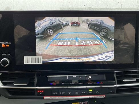 New 2026 Toyota Sienna XLE image 9