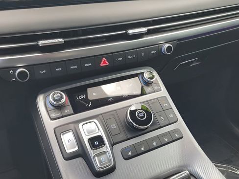 Used 2024 Hyundai Palisade Calligraphy FWD image 15