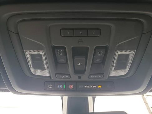 Used 2022 GMC Sierra 1500 AT4 w/ AT4 Preferred Package AWD/4WD image 26