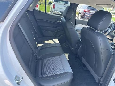 Certified 2024 Chevrolet Trax LT w/ Driver Confidence Package FWD image 25
