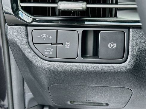 Certified 2026 Kia Sportage EX FWD image 10