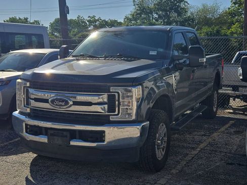 Used 2019 Ford F250 XL w/ STX Appearance Package AWD/4WD image 4