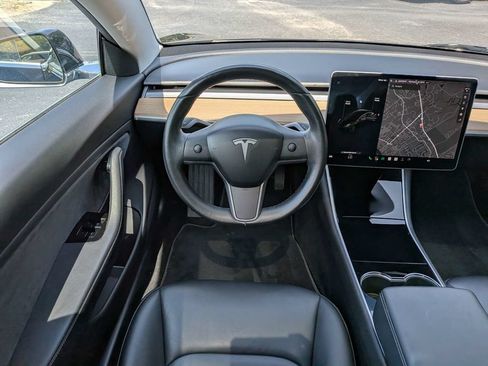 Used 2018 Tesla Model 3 Mid Range RWD image 16