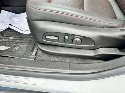 Used 2025 Chevrolet Blazer RS w/ Driver Confidence II Package image 12