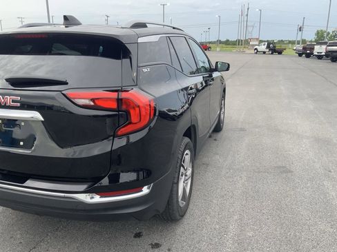 Used 2021 GMC Terrain SLT w/ Infotainment Package II FWD image 18