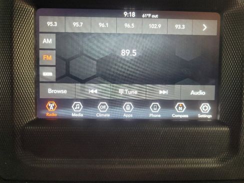 Used 2020 Jeep Wrangler Sport image 25