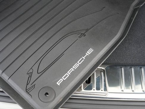 Used 2024 Porsche Cayenne Turbo image 73