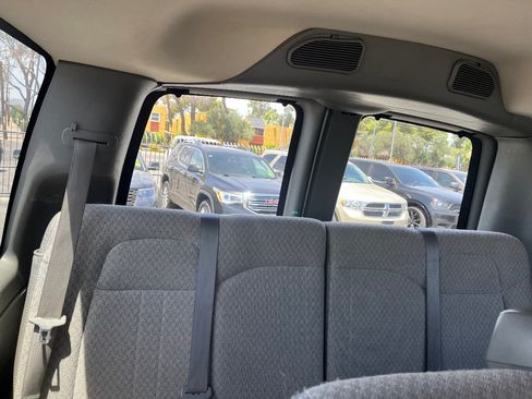 Used 2017 Chevrolet Express 3500 LT w/ LT Preferred Equipment Group RWD image 31