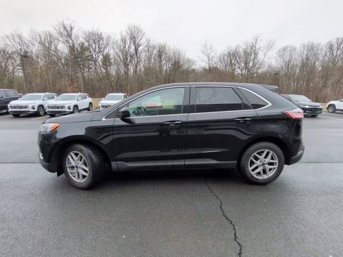 Used 2024 Ford Edge SEL image 2