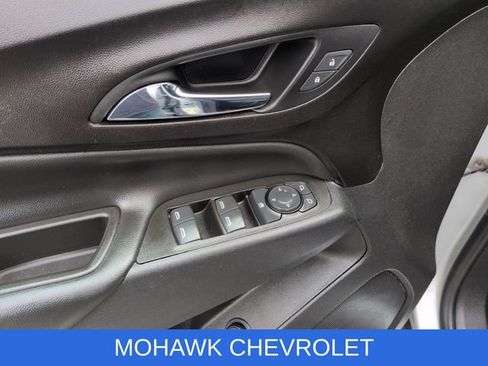 Used 2021 Chevrolet Equinox LT AWD/4WD image 23