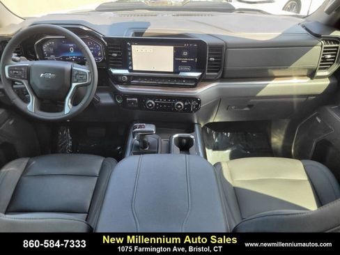 Used 2024 Chevrolet Silverado 1500 LT Trail Boss w/ Convenience Package II image 12