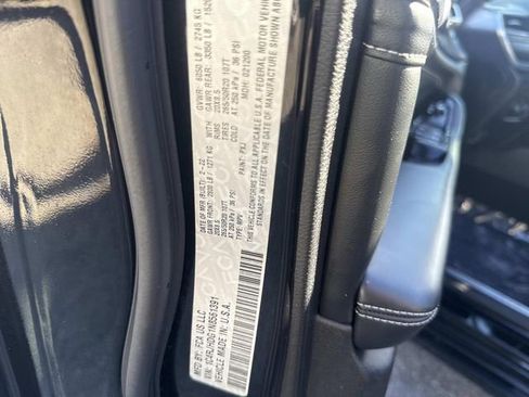 Used 2022 Jeep Grand Cherokee Overland image 23