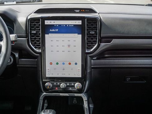 Used 2024 Ford Ranger Lariat w/ FX4 Off-Road Package image 16