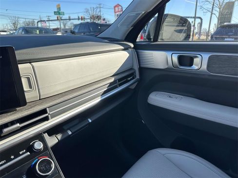 Used 2025 Hyundai Santa Fe Calligraphy image 31